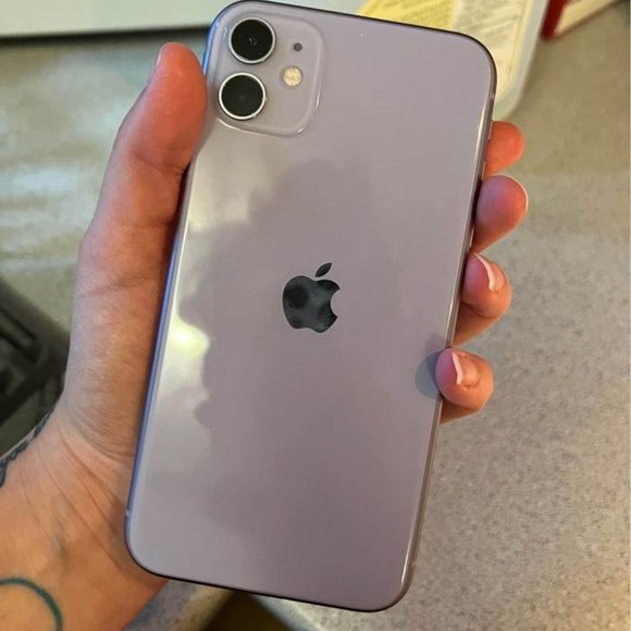 IPHONE 13 - Picture 1 of 2